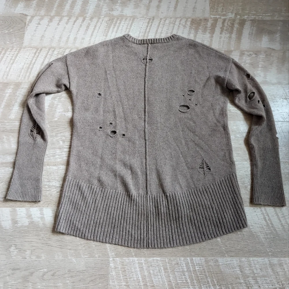 autumn cashmere Distressed Crew Neck Sweater - Picture 9 of 15